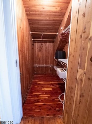 20 Vernon Pl, East Orange NJ  07017-4410 exterior