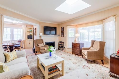 5048 Cartwright Ave, North Hollywood, CA 91601-4013