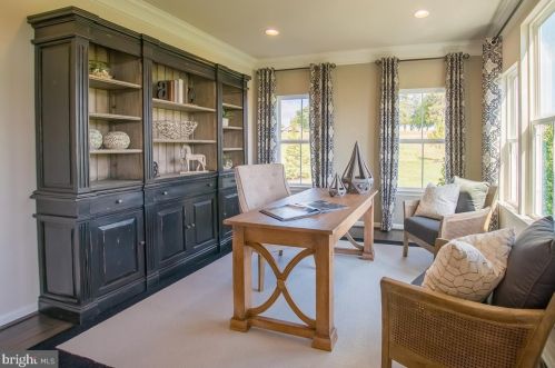 35 Winifred Dr, Hanover, PA 17331