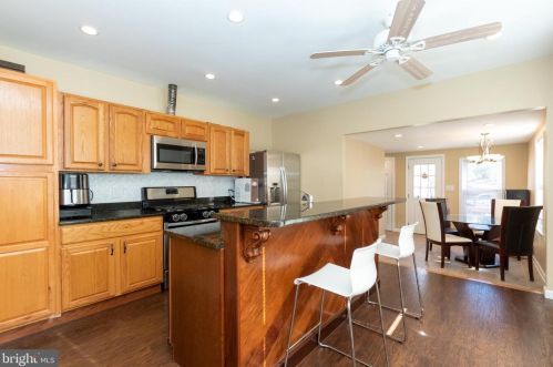 25 Maple Ave, Yardley PA 19067-6642 exterior