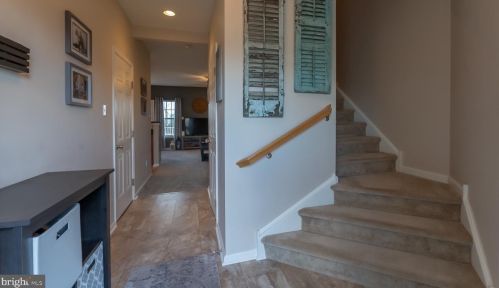 136 Fawn Dr, Gilbertsville, PA 19525-8102