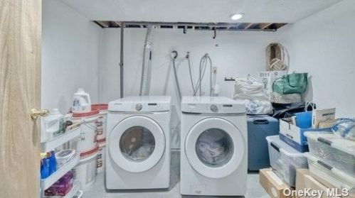 48 Fulton St, Lake Grove NY  11755-3040 exterior