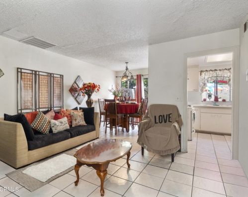 245 Palm Ave, Santa Paula, CA 93060-2019