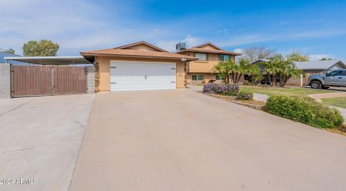 5752 Monte Cristo Ave, Glendale AZ 85306-2230 exterior