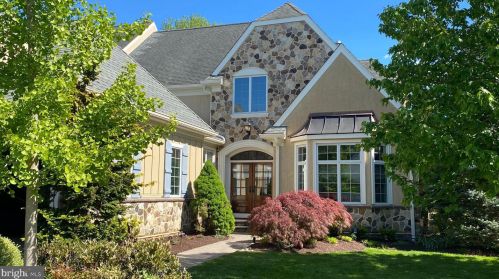 103 Green Ln, Haverford, PA 19041-2025