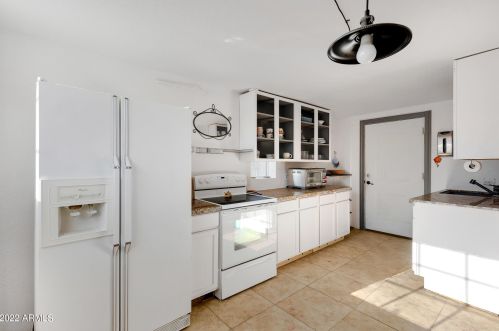 2515 10 St, Phoenix AZ 85020-5821 exterior