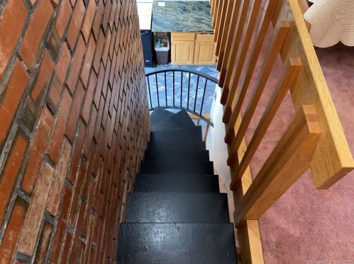 1 Clifton St, Lyme CT  06371-2024 exterior