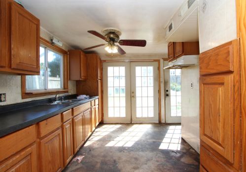 6725 Harrison Ave, Milwaukee, WI 53219-2674