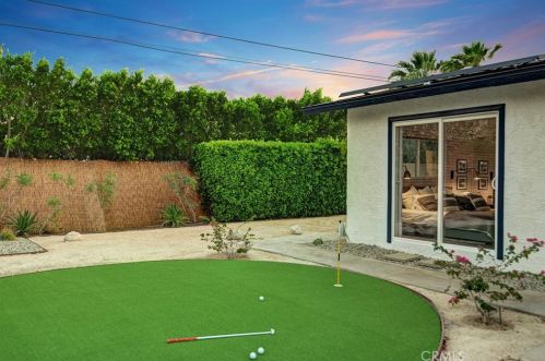2221 Francis Dr, Palm Springs CA  92262-2553 exterior