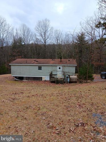 210 Willow Wind Dr, Mann, PA 17211-8522