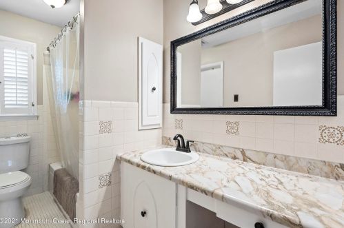 33 Watkins Rd, Bricktown NJ  08724-2446 exterior