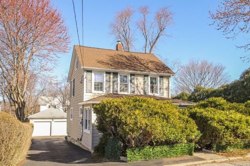 208 Catherine St, Buchanan, NY 10511-1526