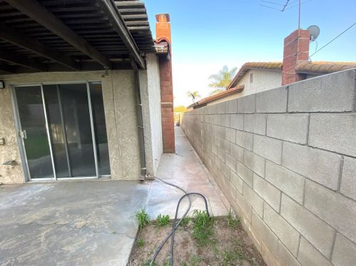 6055 Scheelite St, Riverside CA  92509-5050 exterior