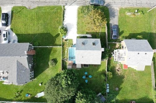 18 Almy Ave, Sandwich, MA 02563-1914