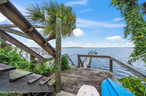 2915 Indian Riv Dr, Cocoa FL 32922-6607 exterior