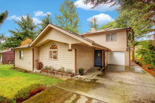 7911 203rd St, Edmonds, WA 98026-6853