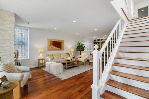 389 Winslow Ave, Long Beach, CA 90814-3213