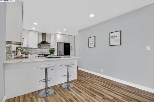 7769 Deervale Ct, Pleasanton CA  94568-1016 exterior