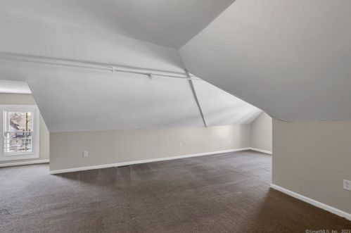 30 Foster St, Manchester CT 06040-5330 exterior