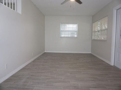 9830 52nd St, Pinellas Park, FL 33782-3348