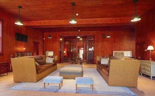 18 Patterson Brook Rd, Tuxedo Park NY  10987-4121 exterior