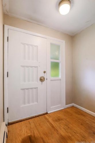 161 Heritage Rd, Putnam CT  06260-2737 exterior