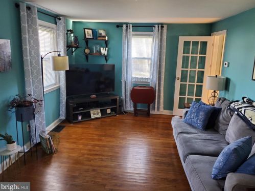 2304 Diamond St, Wilmington, DE 19804-3841