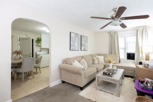 82 Middlefield Ave, Waterbury CT  06705-2723 exterior