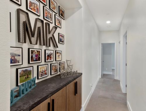 821 Summit Dr, Palm Springs CA  92262-1227 exterior