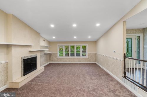 8318 Fairview Rd, Melrose Park PA  19027-2121 exterior