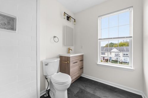 1023 Royal Dr, Canonsburg PA  15317-5004 exterior