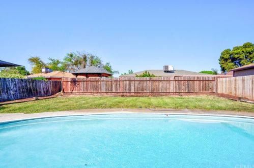 308 Stadium Rd, Madera CA  93637-5354 exterior