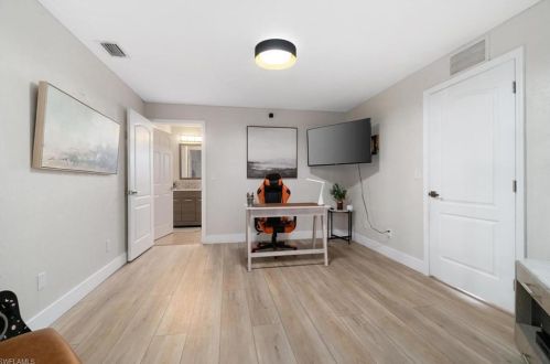 2505 20th Ave, Cape Coral FL  33904-3226 exterior