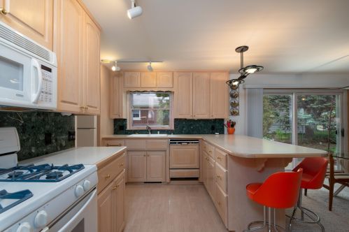 7850 5 Ave, Kenosha WI 53143-6101 exterior