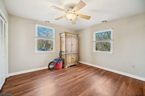 10 Poplar Grove Ter, West Milford NJ  07480-4006 exterior