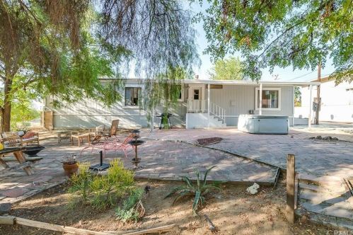 20935 Mariposa Rd, Lake Elsinore CA  92530-0522 exterior