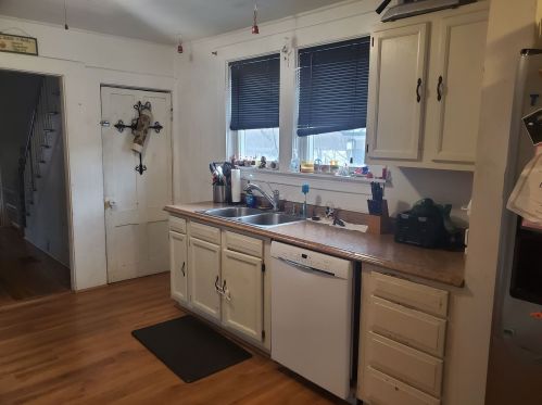 49 Myrtle St, Unity, NH 03773-1308