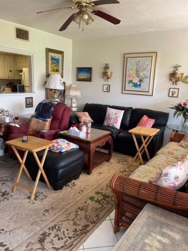 215 Sheffield I, West Palm Beach, FL 33417-1514