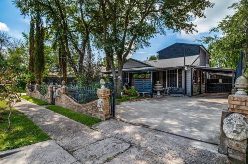 1626 Engle Ave, Dallas TX  75224-2402 exterior