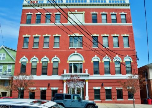 63 30th St, Bayonne NJ  07002-5845 exterior