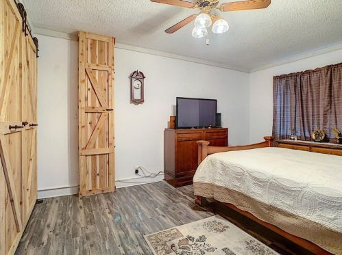 945 14th St, Saint Petersburg FL  33705-1242 exterior
