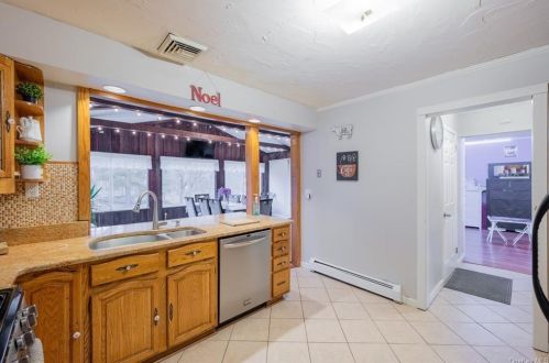 107 Barnes Rd, Washingtonville NY  10992-1933 exterior