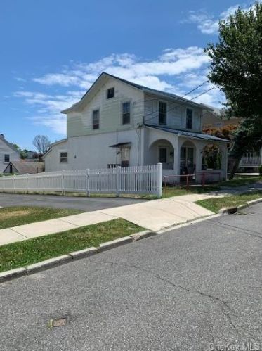 161 Fairview Ave, Rye Brook, NY 10573-2440