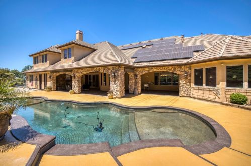 2940 Capetanios Dr, Folsom CA  95762-4601 exterior