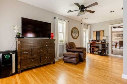 72 Maple Ave, Fishkill NY  12524-2213 exterior