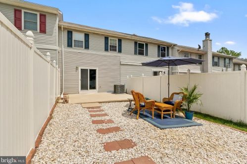 3 Ingrid Ct, Wilmington DE  19808-4062 exterior