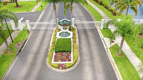 1714 Ficus Pt Dr, Melbourne FL  32940-1539 exterior