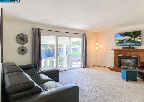 4297 Hillview Dr, West Pittsburg, CA 94565-6063