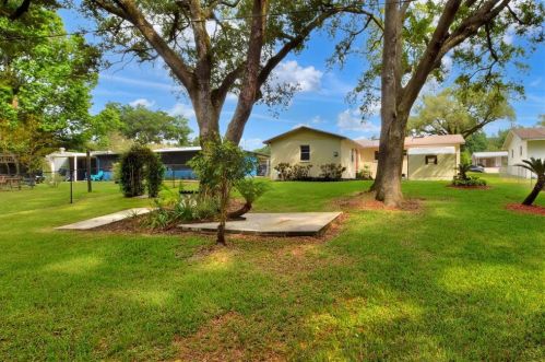 519 Flamingo Dr, Lakeland FL  33803-4825 exterior