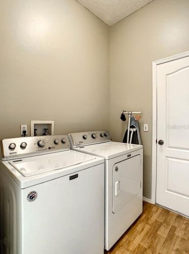 4784 Ridgemoor Cir, Palm Harbor FL  34685-3149 exterior